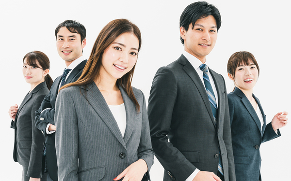 20代から派遣を選択してもキャリアアップはできる? 知っておきたいメリット&デメリット。