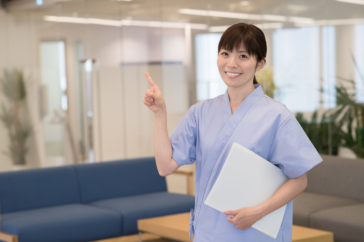 派遣スタッフも健康診断を受けられる? 条件や負担費用を解説