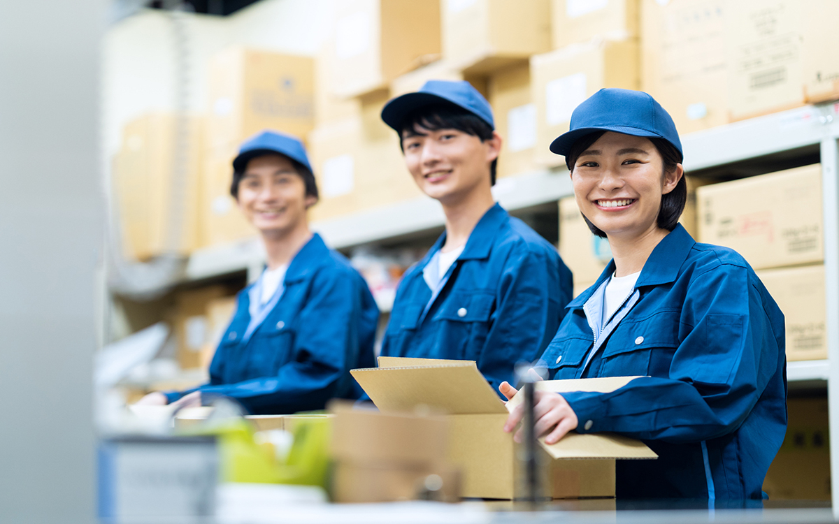 工場勤務とは?仕事内容、メリット・デメリット、平均年収を解説