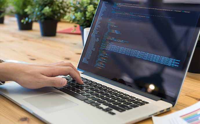 プログラマーって一体どんな仕事?              仕事内容や求められる能力_2