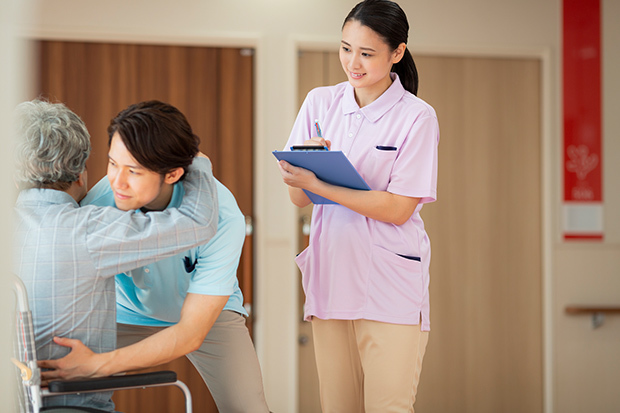 ニーズが高まる介護職に注目!介護サービスの種類や施設別の仕事内容をわかりやすく解説_3