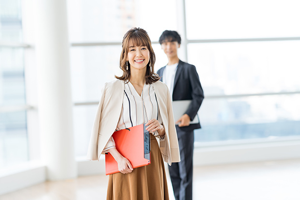 オフィスカジュアルokってどんな服装 基本のコーディネートと注意点 人材総合サービスのお仕事なら スタッフサービス