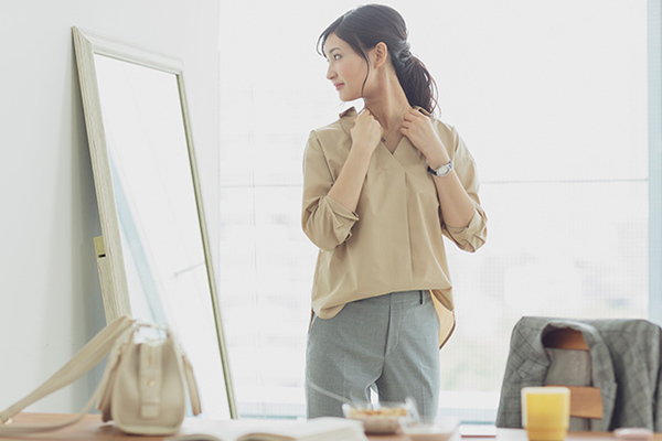 オフィスカジュアルOKってどんな服装?基本のコーディネートと注意点