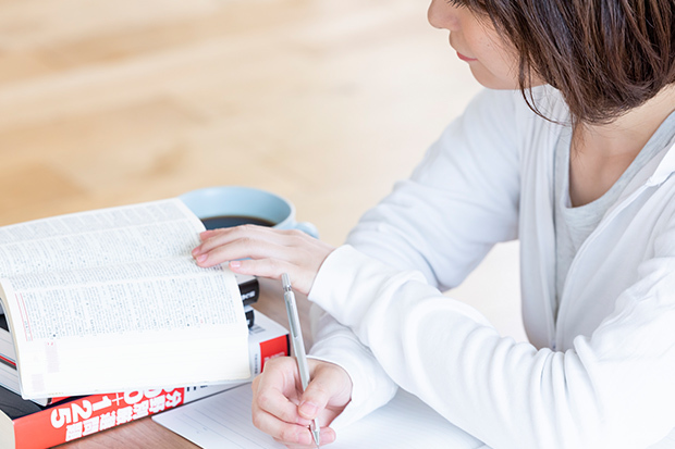 「このままでいいのかな…」事務職が抱える人間関係や給料の悩み、将来に対する不安解消のための5つのヒント_3