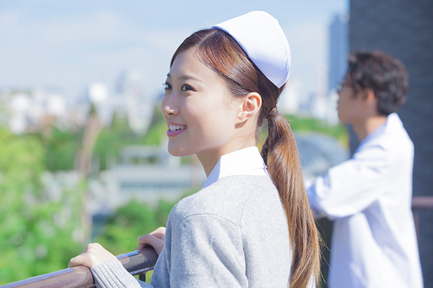 20代、30代の「医療・介護職」のみなさん、100人に聞きました!「勤め始める前と後の印象変化」「向いている人」「休日・仕事後の過ごし方」リアル調査