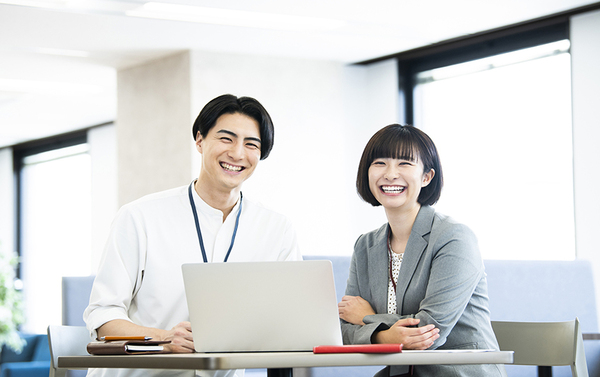 紹介予定派遣とは 利用するまでの流れを解説します 人材派遣のお仕事なら スタッフサービス 紹介予定派遣とは 利用するまでの流れを解説します 人材派遣のお仕事なら スタッフサービス
