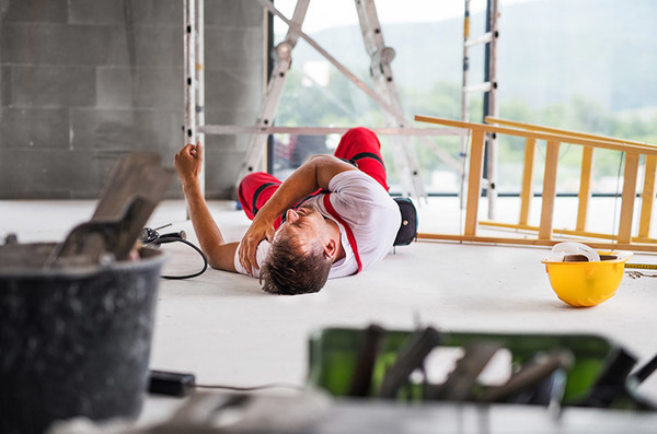 労災発生!?あらかじめ対策をとるべき基本事項について