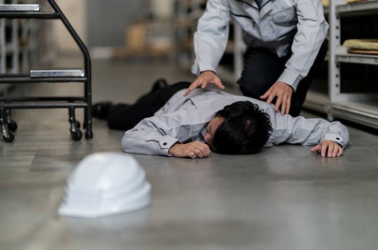 労災が起きたら~対応と届出~_2