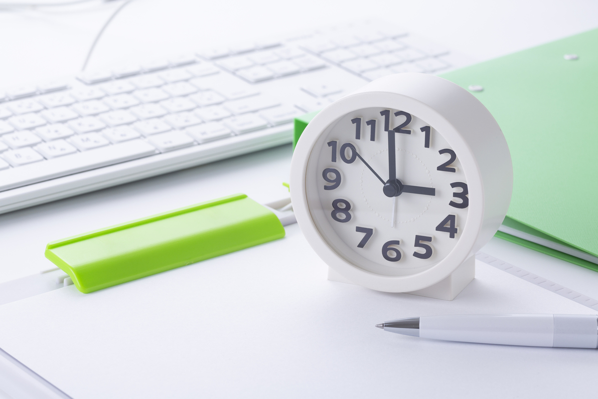 フレックスタイム制とは? 仕組みやメリットデメリット、導入時のポイントと残業について解説