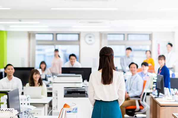 モチベーションやエンゲージメント向上も! 有意義な朝礼のポイント