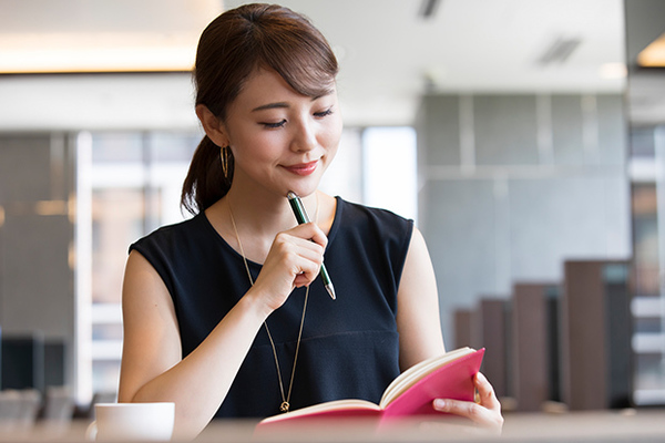 手帳の使い方を工夫して、 仕事にもプライベートにも徹底活用! デキる人の手帳術