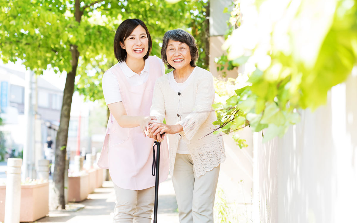 福祉業界のお仕事とは?ヘルパーから医療事務まで、仕事内容と必要な資格を解説!