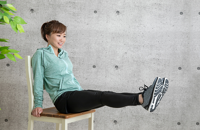 運動不足解消!デスクワークで座りながらできるカンタン筋トレ_3_4