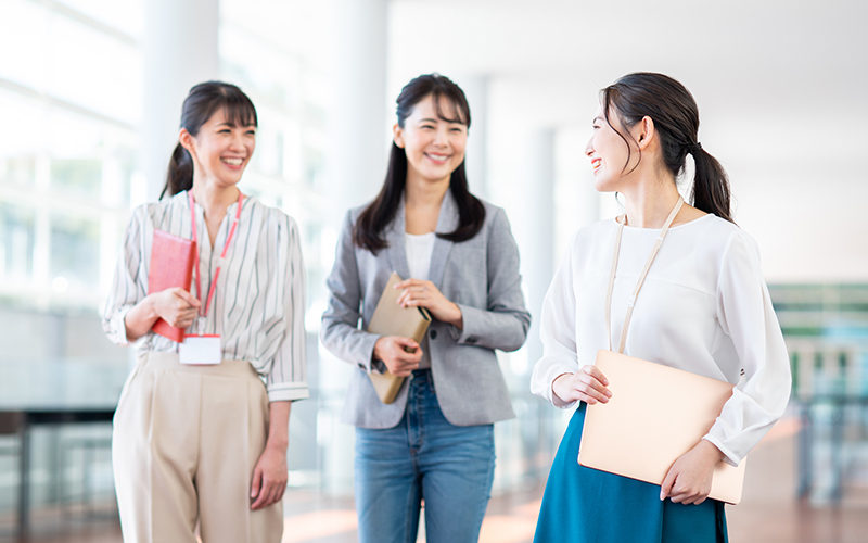 飲食から異業種に転職したい!飲食業の経験を活かせる職種や業界とは?_2