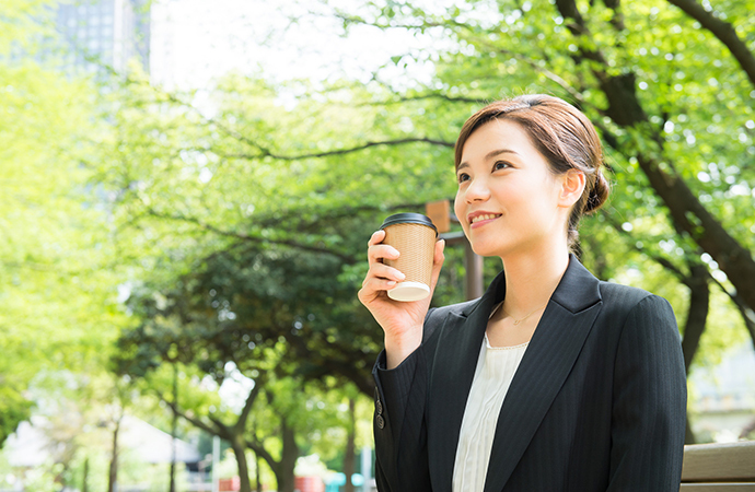 日光浴でストレスが消える!? 日向ぼっこ効果で仕事効率アップ_2