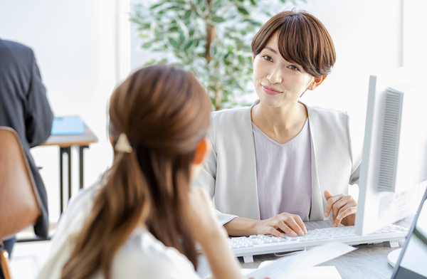 ビジネスの場では失礼にあたる!?ビジネスの言葉遣いの間違い&正解を解説