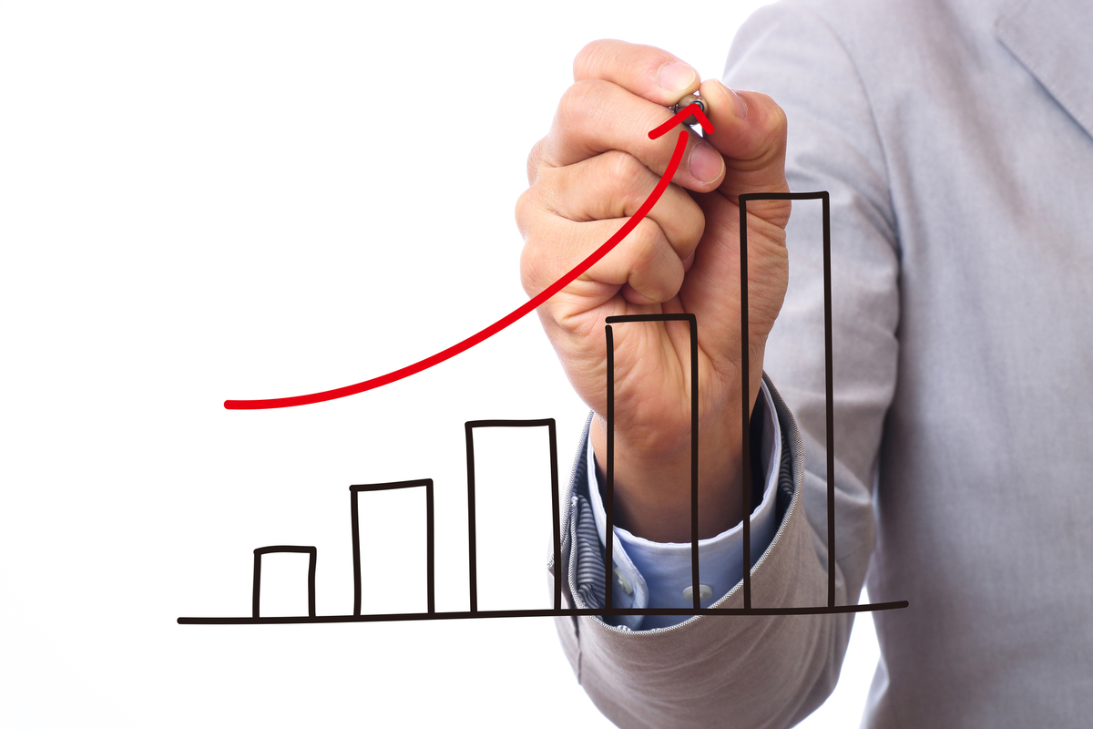 生産性向上とは?目的や方針、成功に導く8つの取り組み方と注意点を解説