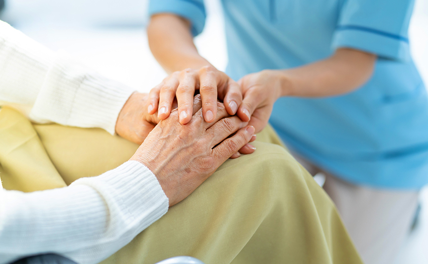 介護の人手不足の原因と解決策について_3