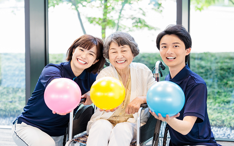 介護の派遣とは?正社員雇用との違いやメリット・デメリットについて解説_1