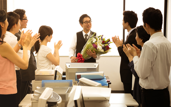 派遣社員の定年とは?年齢制限の有無・60代で働くメリットや留意点